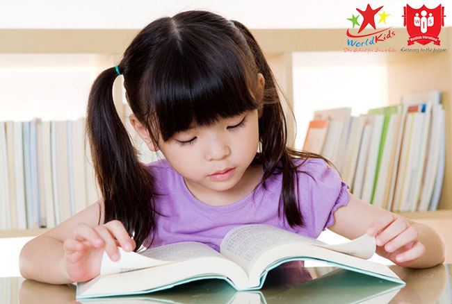 đọc sách dạy trẻ 5 tuổi kỹ năng tập trung