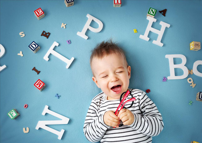 Sự phát triển về mặt ngôn ngữ của trẻ 17 tháng tuổi.