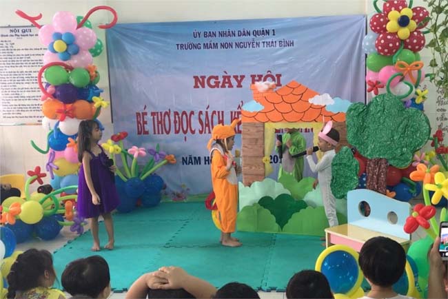 Ngày hội bé thơ đọc sách kể chuyện trường mẫu giáo quận 1 Nguyễn Thái Bình
